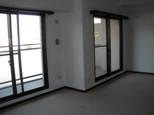 Living and room. Kitchen (about 3.3 tatami mats) ~ Japanese-style room (6 mats)