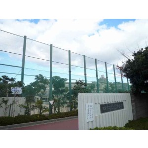 Supermarket. 631m to Hankyu Oasis Takaradzukaminamiguchi store (Super)