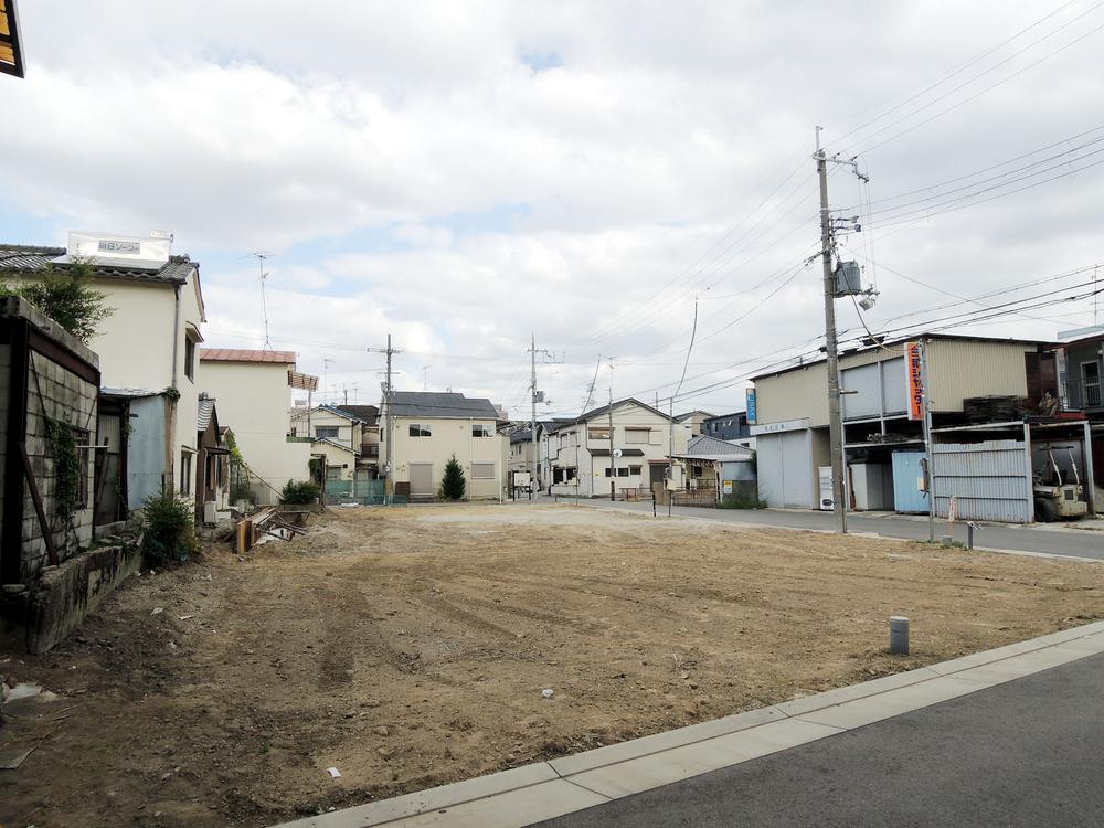 Local appearance photo. Local shooting