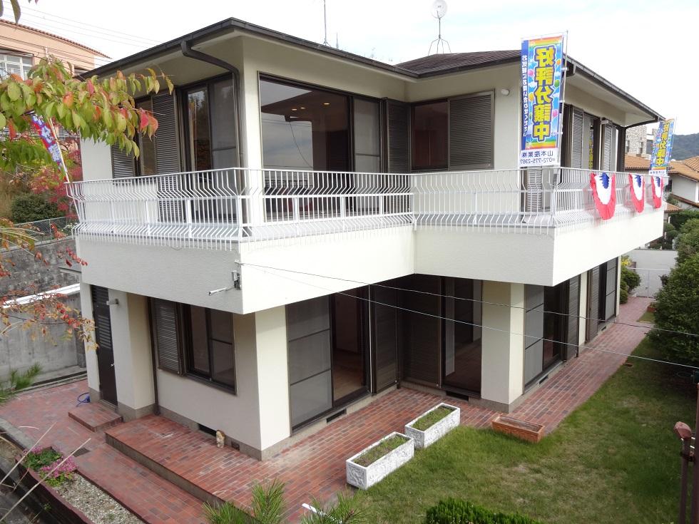 Local appearance photo. There is a spacious garden is on the south side