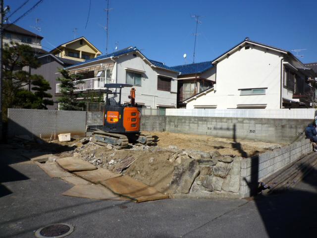 Local appearance photo. Property (from the south)