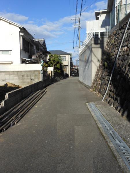 Local photos, including front road. ■ Frontal road ■ Around the quiet residential area. There are also self-confidence to the road width also have enough environmental.