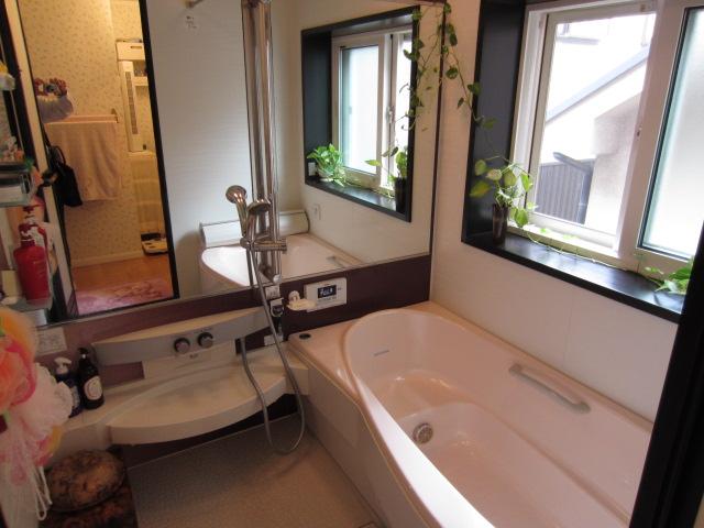 Bathroom. Indoor (September 2013) Shooting