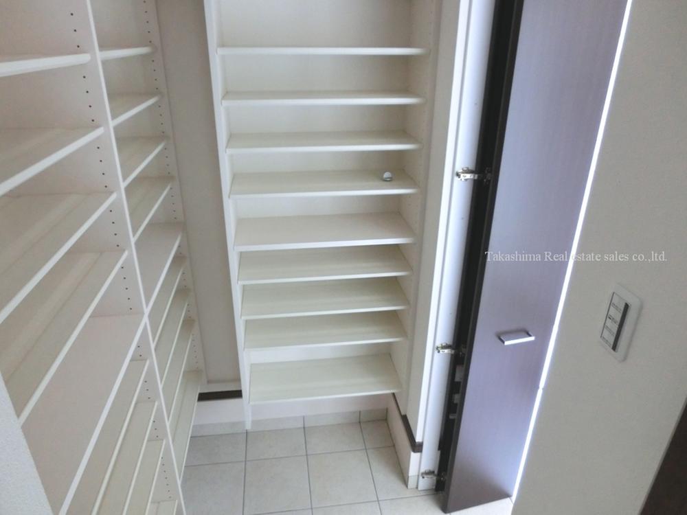 Receipt. It was trouble the big shoes cloak instead of a shoebox.