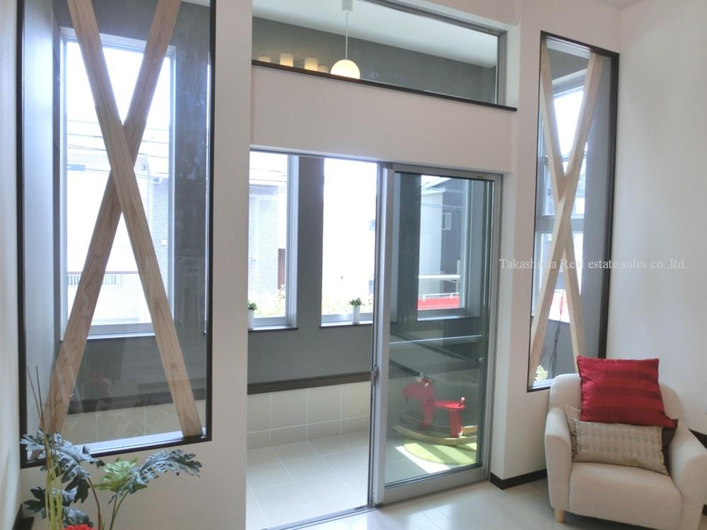 Living. Muscle Kai was also to design.