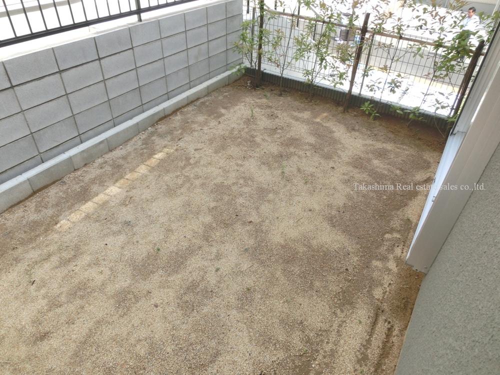 Garden. Also there is a garden on the east side.