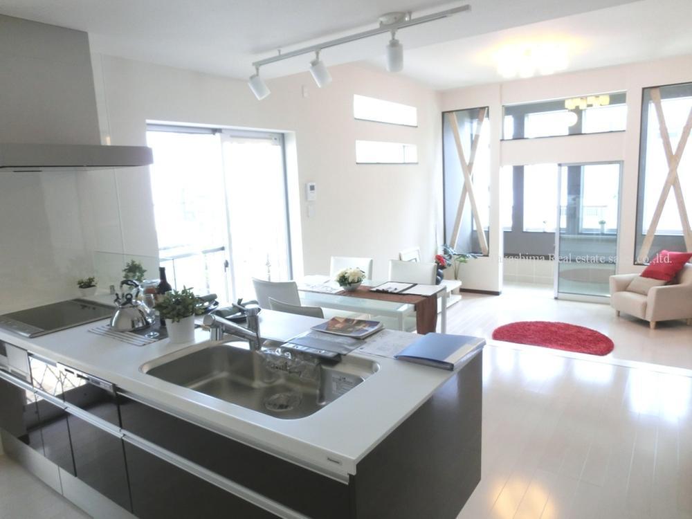 Living. Model house sale. Specification was also pursuing stylish and convenient design in a very luxurious.