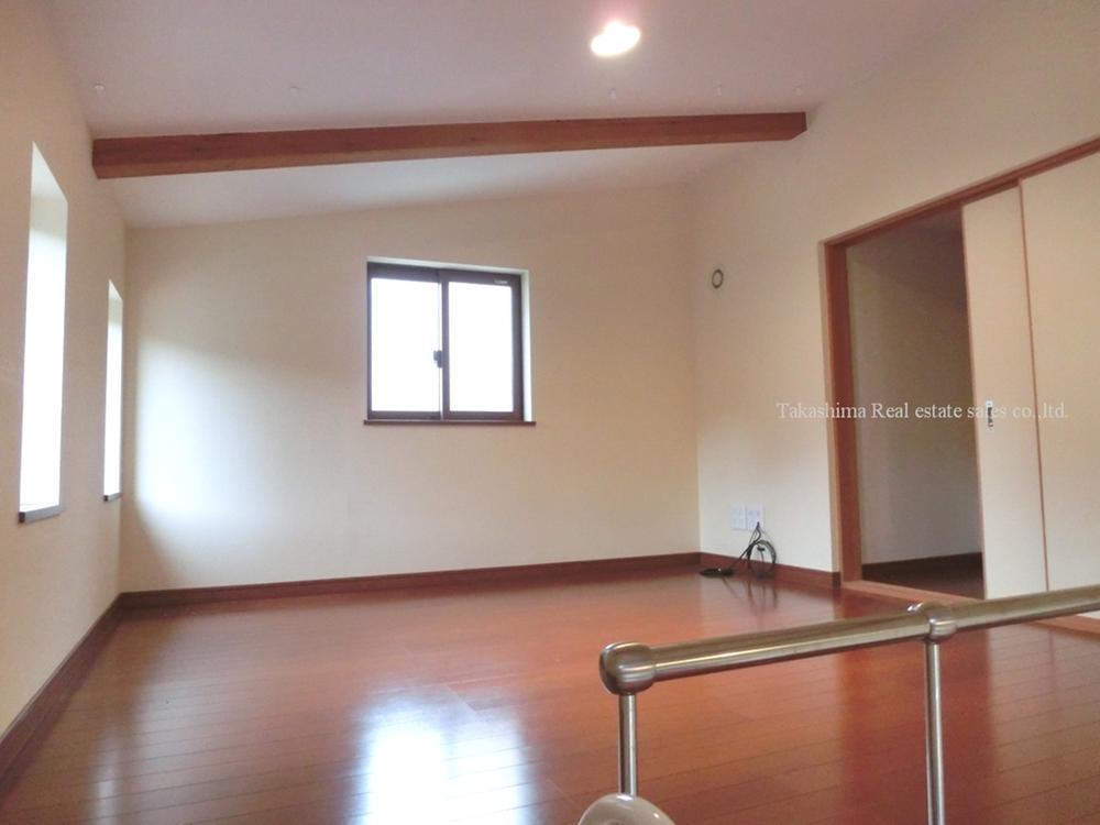 Other introspection. Loft in the living room.