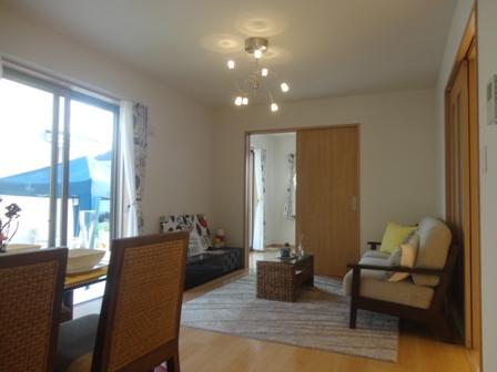 Living. Indoor (September 2013) Shooting (D No. land)