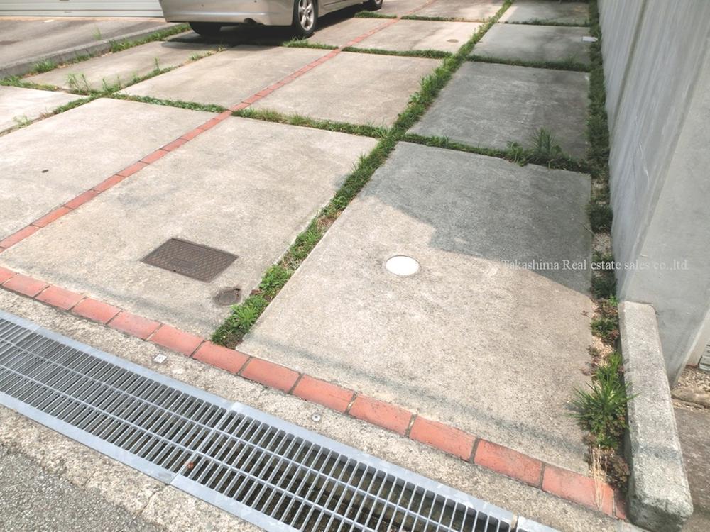 Parking lot. Parking is available two.