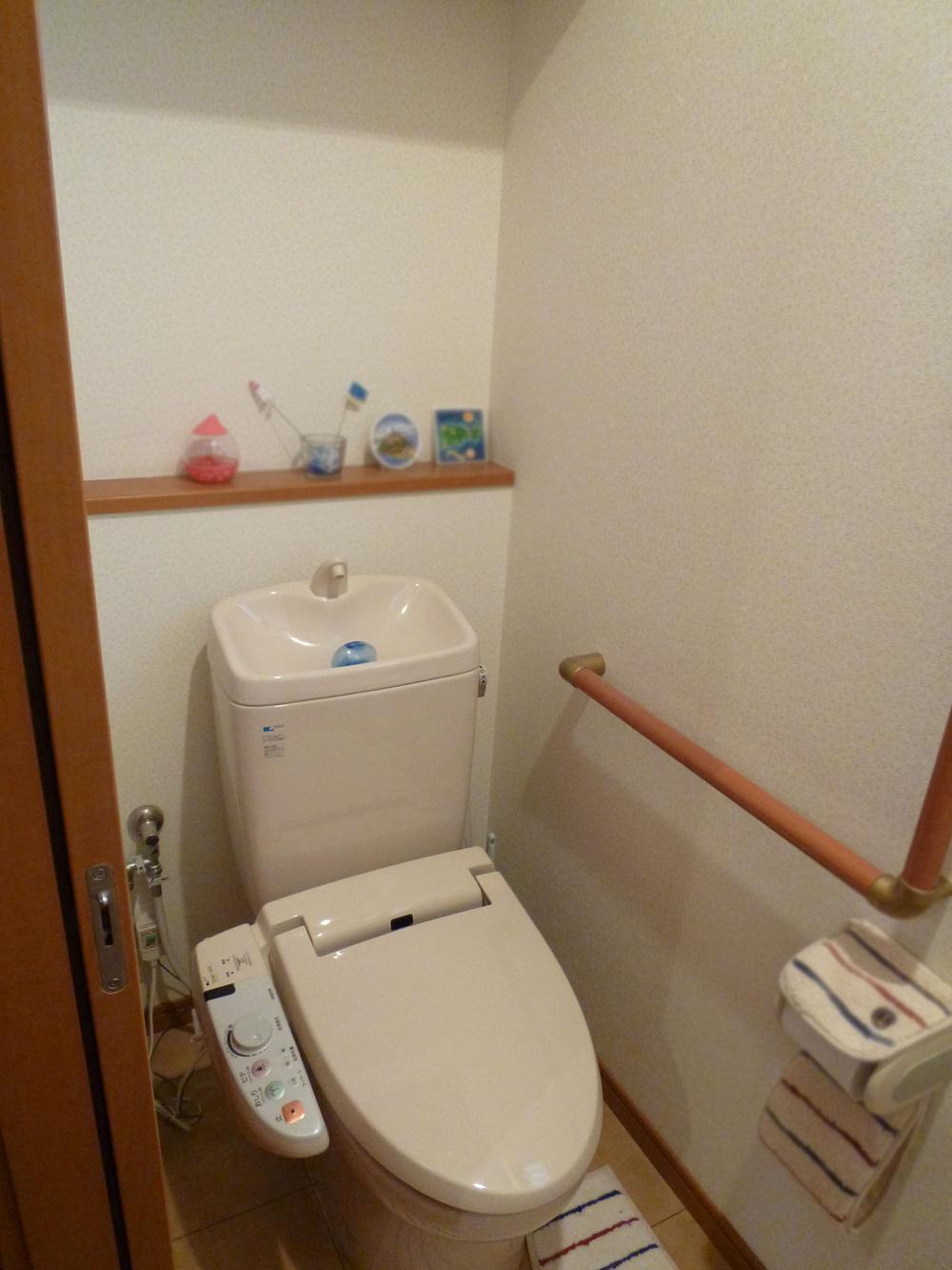 Toilet. Indoor (11 May 2013) Shooting