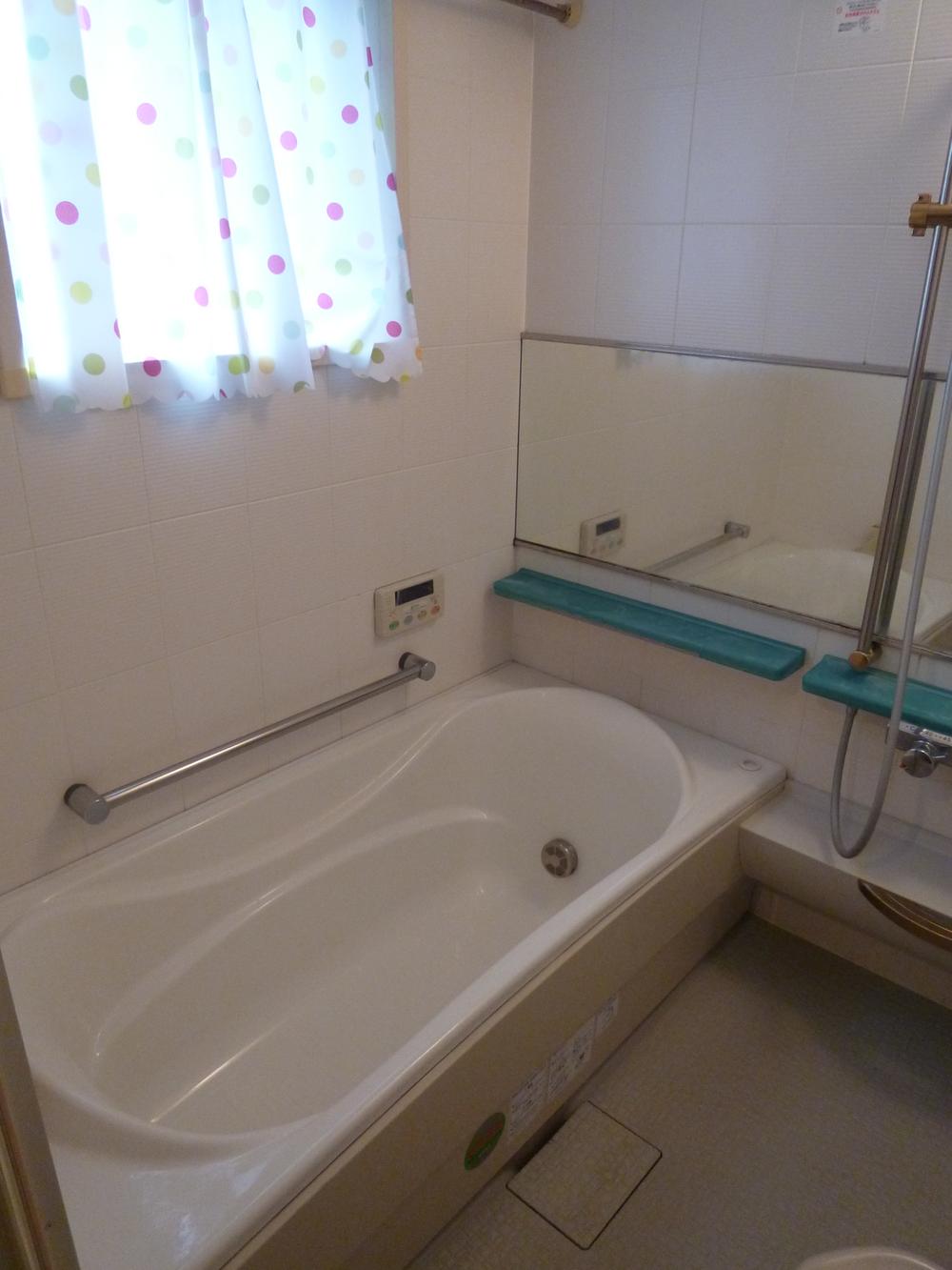 Bathroom. Indoor (11 May 2013) Shooting