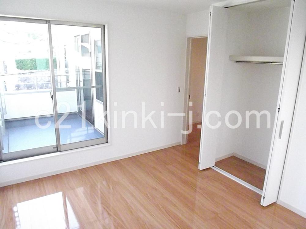 Other introspection. Local photos (Western-style)