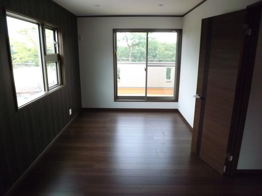 Other introspection. Local photos (Western-style)