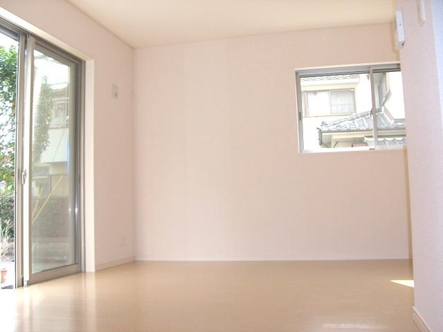 Same specifications photos (living). Same specifications