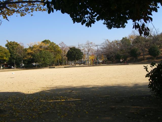 park. 518m to the pond park above