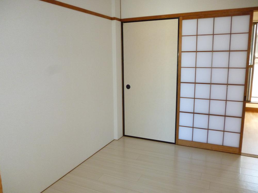 Non-living room. Western-style 97