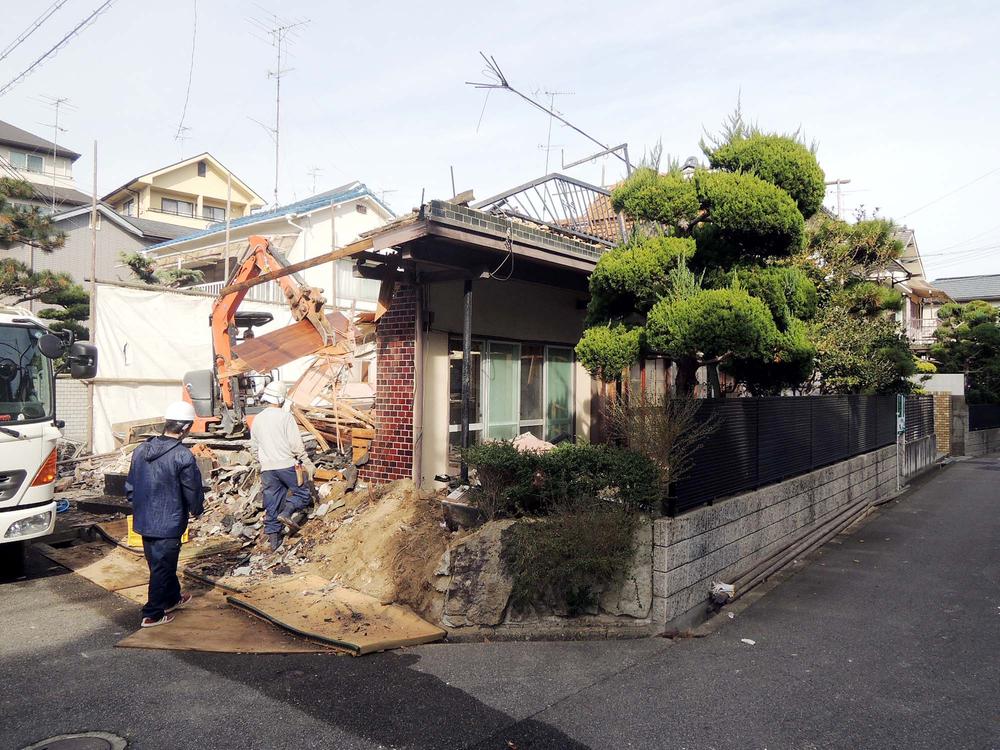 Local appearance photo. Local shooting