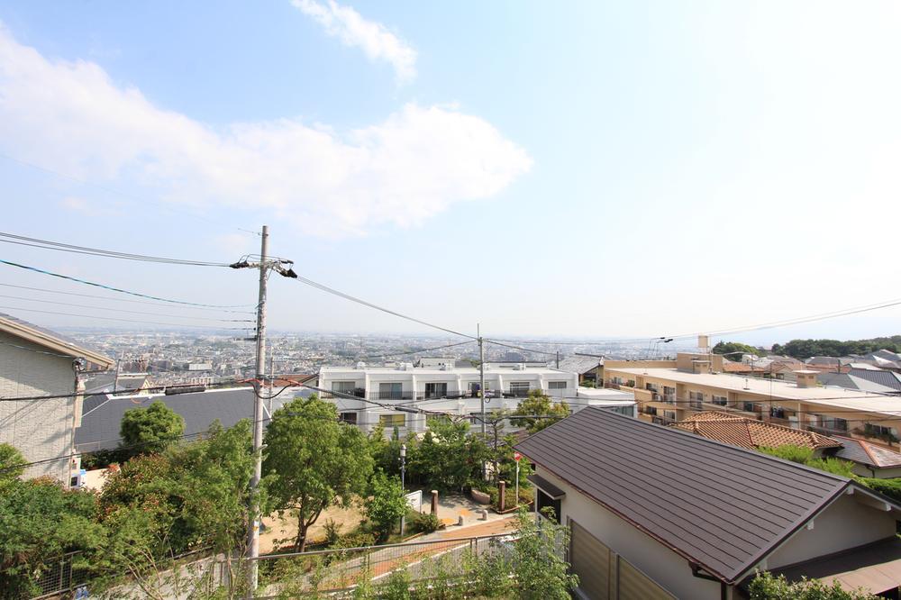 View photos from the local. Please check the view on site