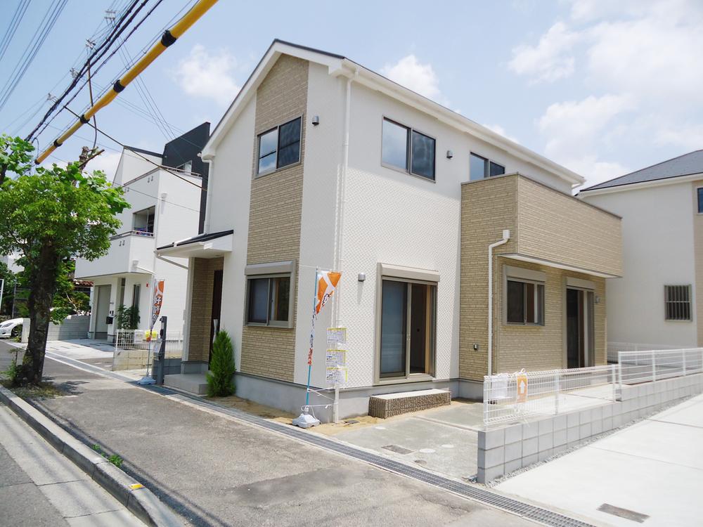 Same specifications photos (appearance). Same specifications photos (appearance) limit 1 House! Hydrophilic coat siding adopted fall dirty in the rain! 