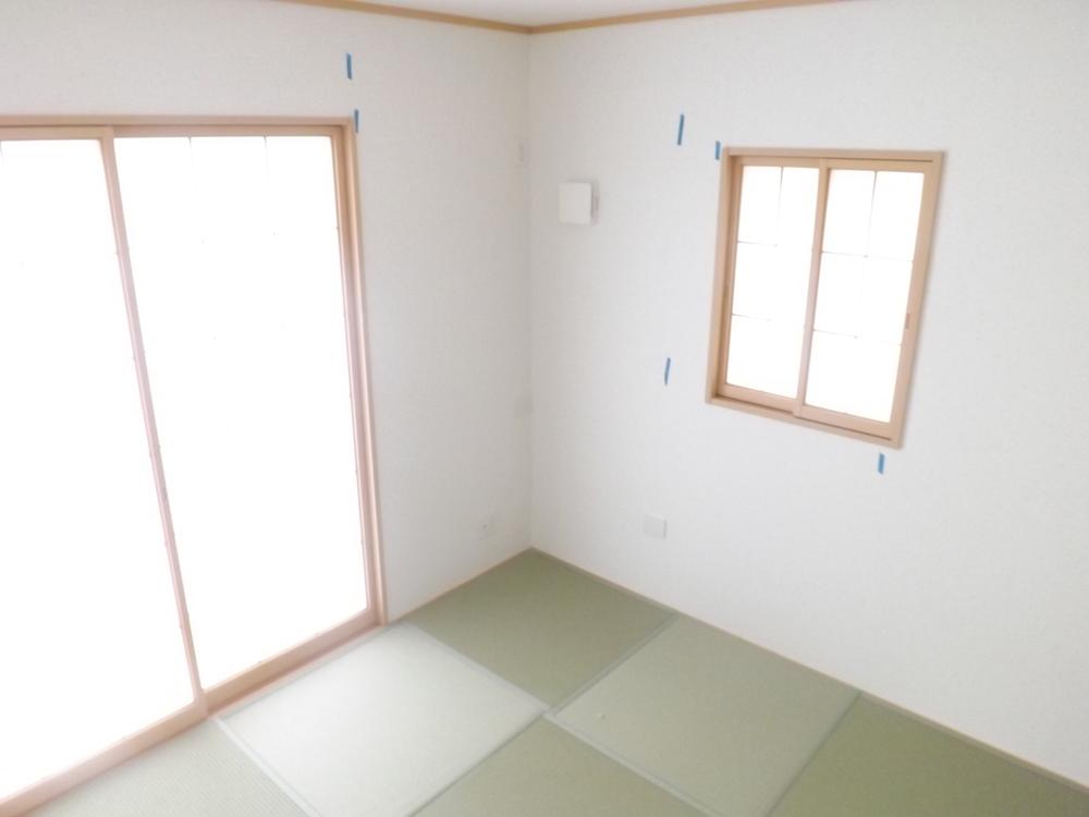 Same specifications photos (Other introspection). Same specifications photos (Western-style)