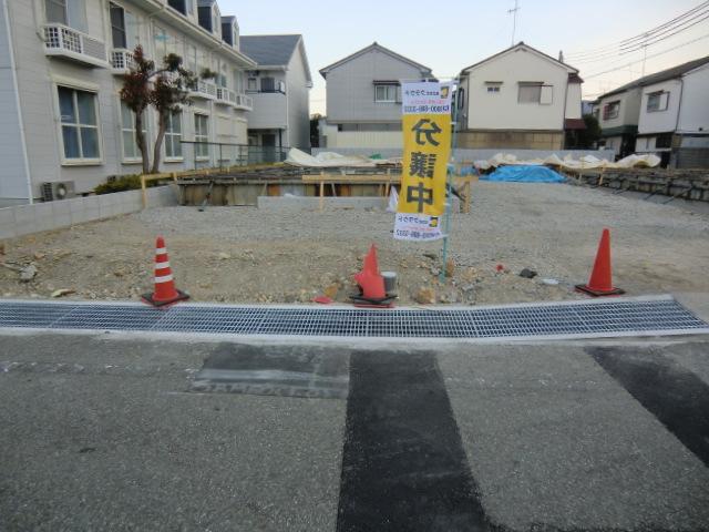 Local appearance photo. Local (12 May 2013) Shooting