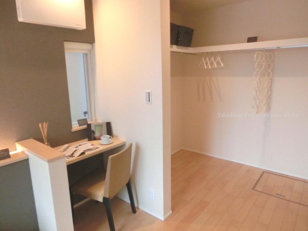 Receipt. It is a walk-in closet of 1 Kainushi bedroom. 