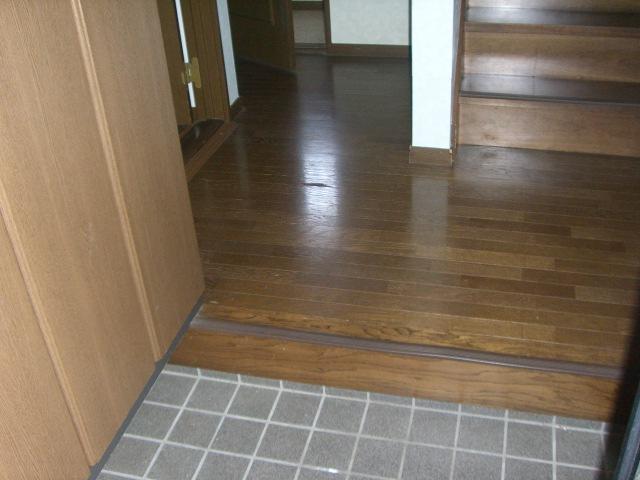 Entrance. Indoor (12 May 2013) Shooting