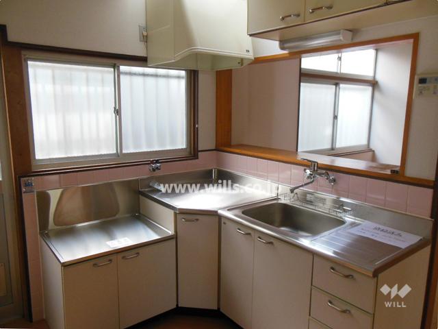 Kitchen. Room (August 2013) Shooting