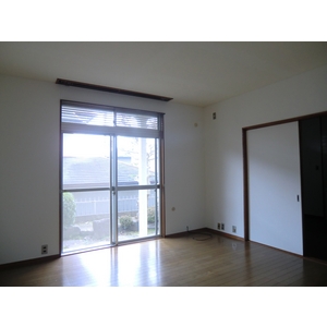 Living and room. Western style room 8 pledge