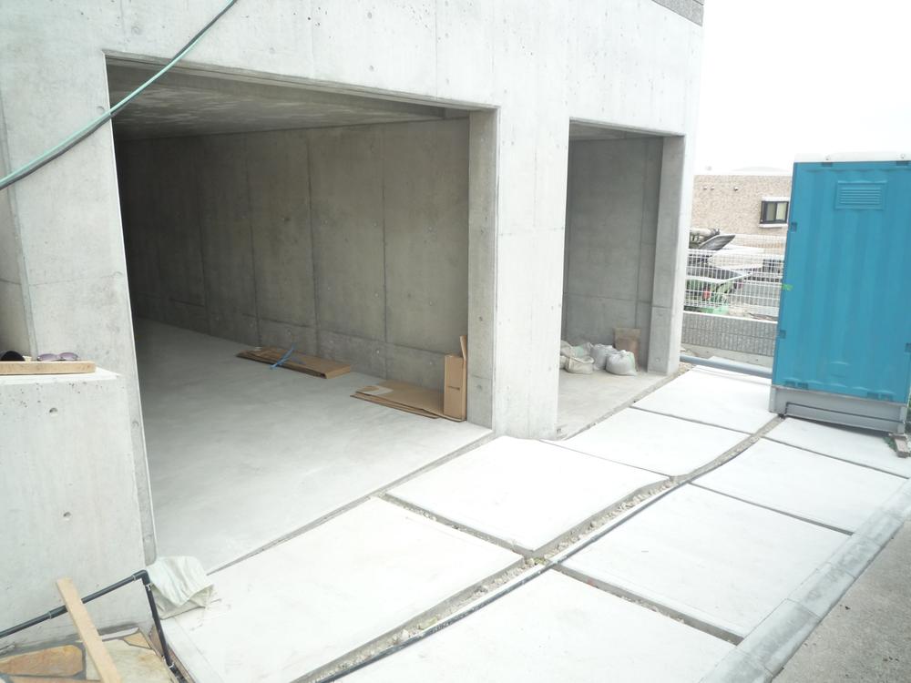 Parking lot. Garage digging