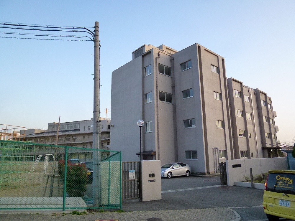 Primary school. Takarazuka City Nagao 1436m up to elementary school (elementary school)