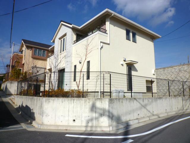 Local appearance photo. It is south of the bright corner lot