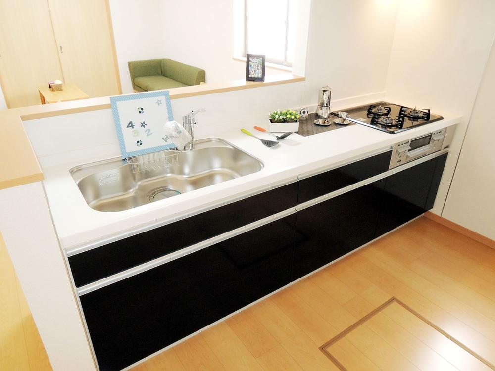 Kitchen. Local shooting A No. land