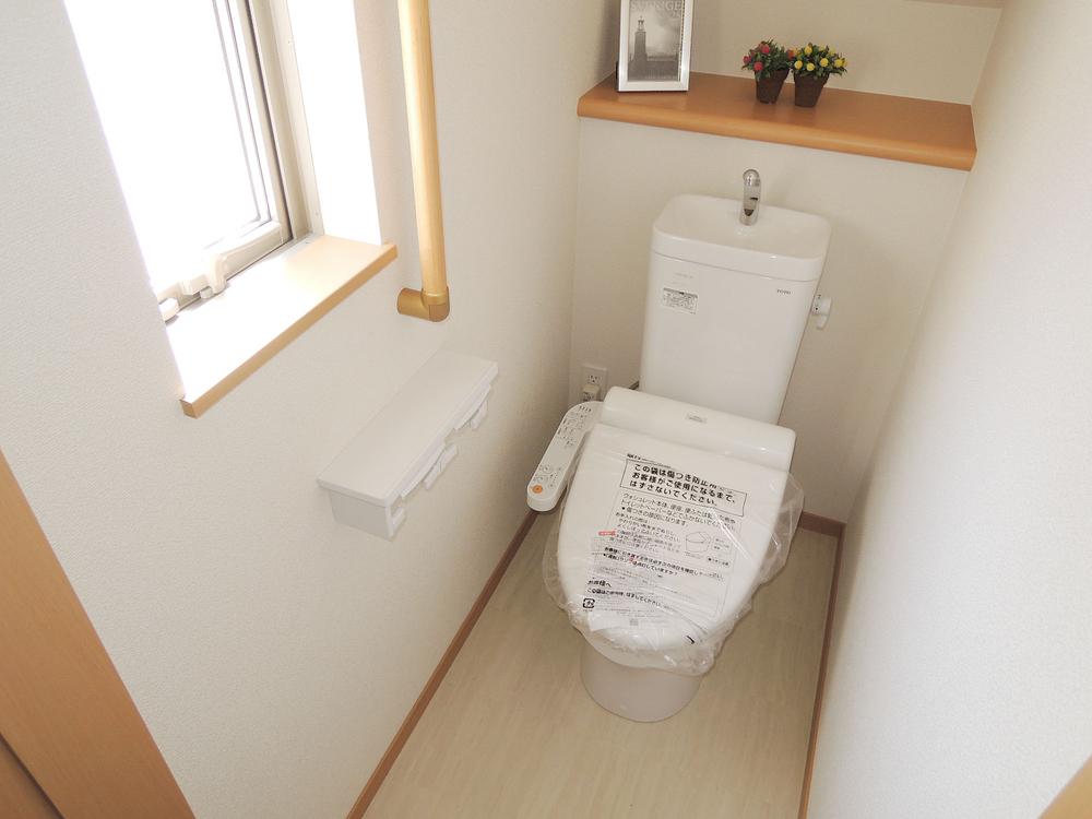 Toilet. Local shooting A No. land