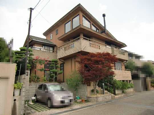 Local appearance photo. Taken from the property south