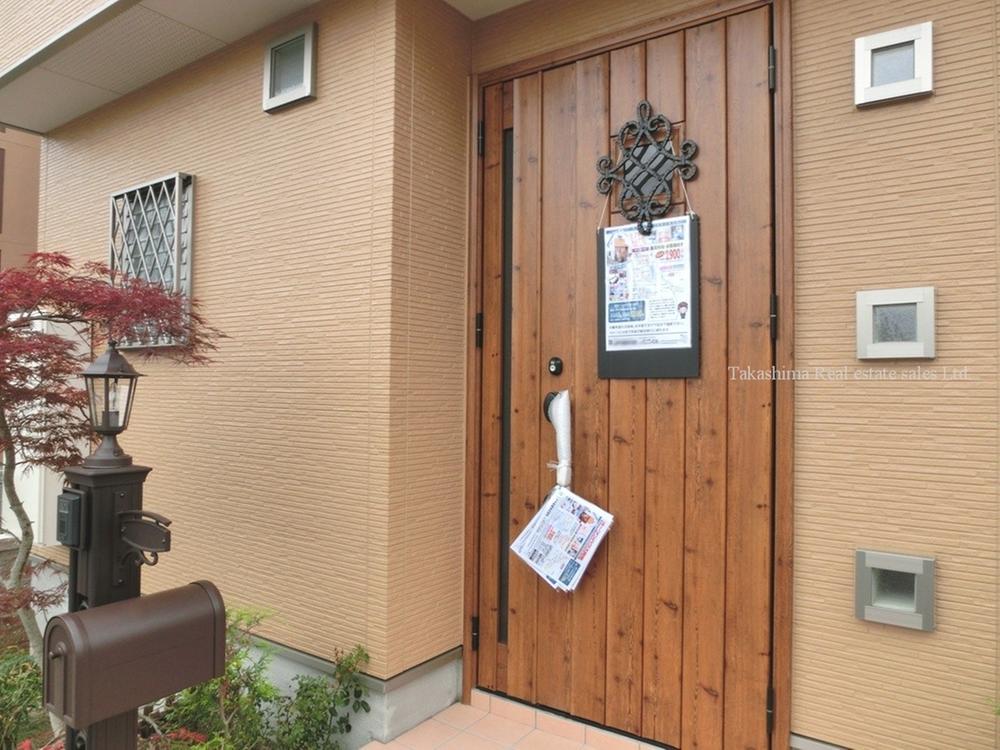 Entrance. Entrance around the outside structure of the Western-style design.