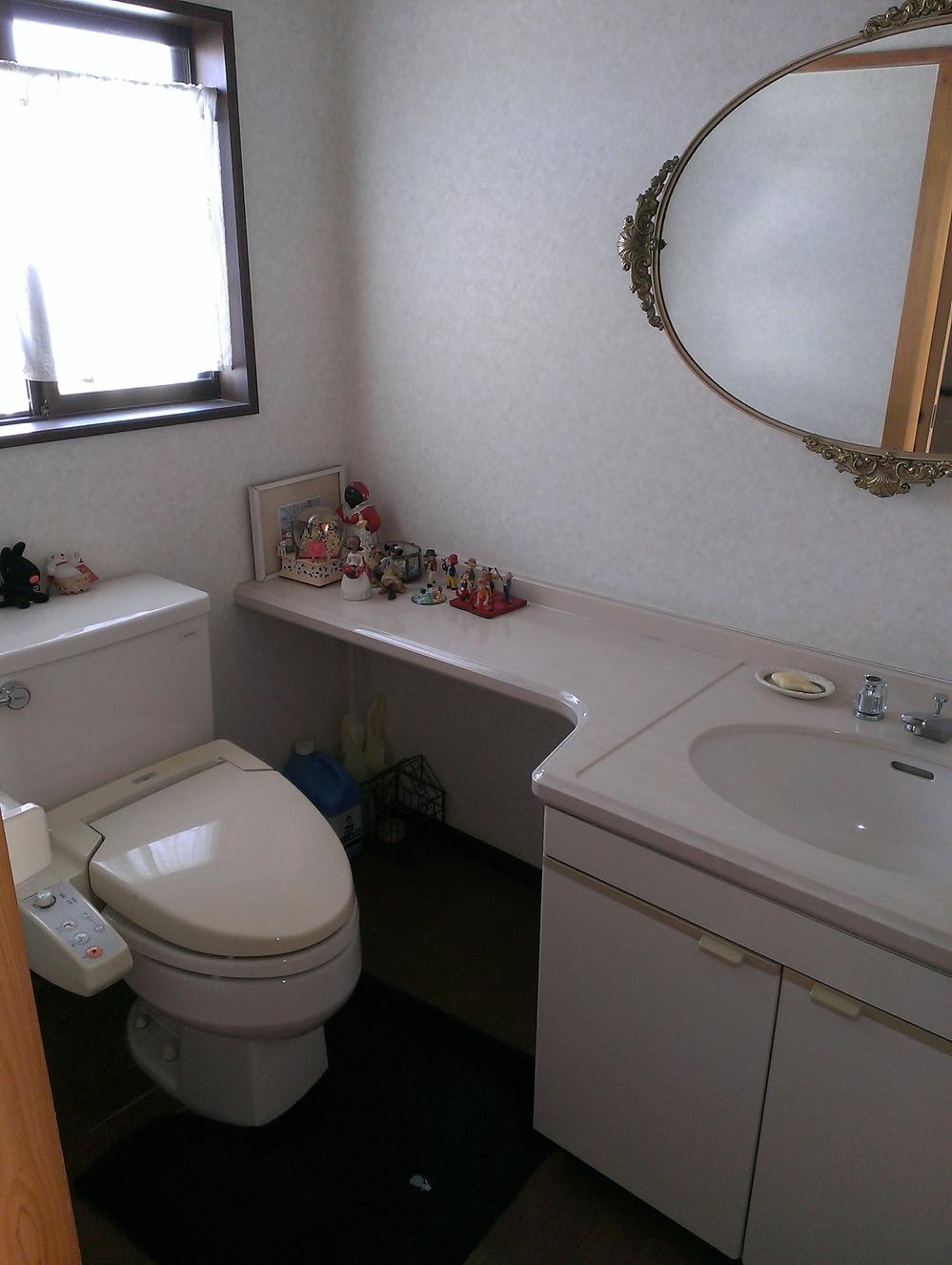 Toilet. Second floor