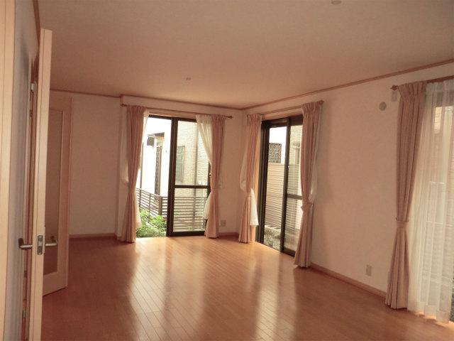 Living. Floor heating