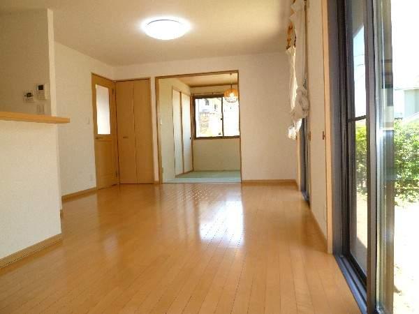 Living. Of bright atmosphere living!