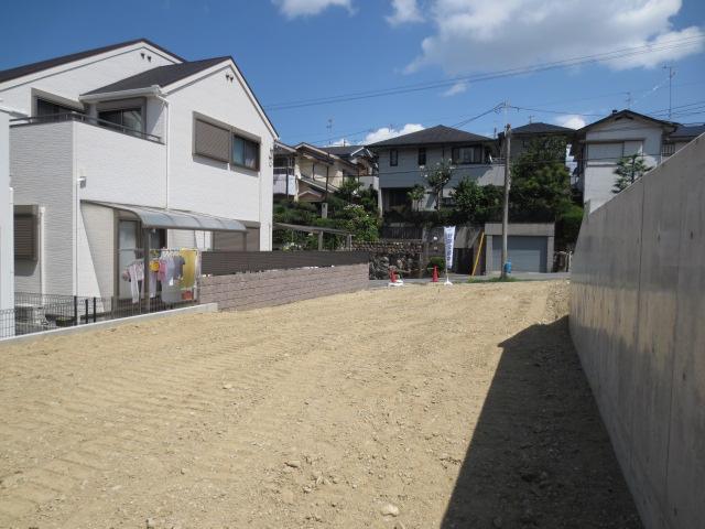 Local land photo. From the west