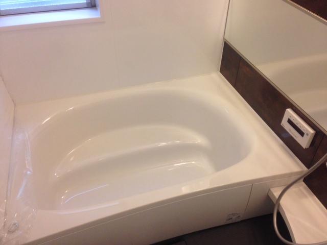 Bathroom. Spacious is bathtub! Wide mirror is also attractive.