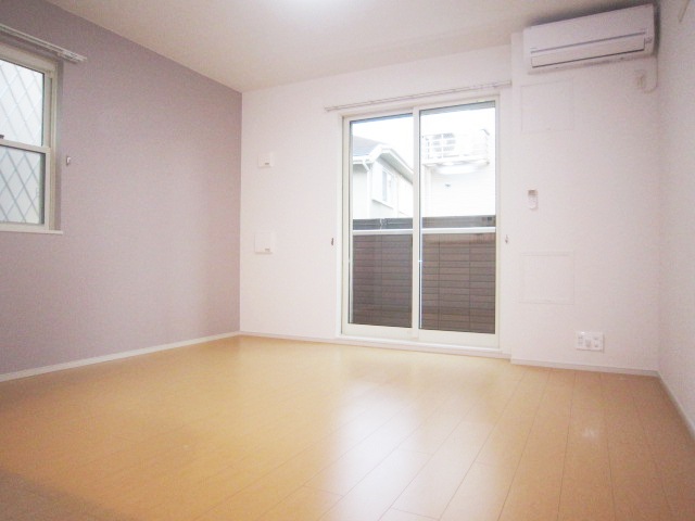 Living and room. 11.9 is the Pledge of large room