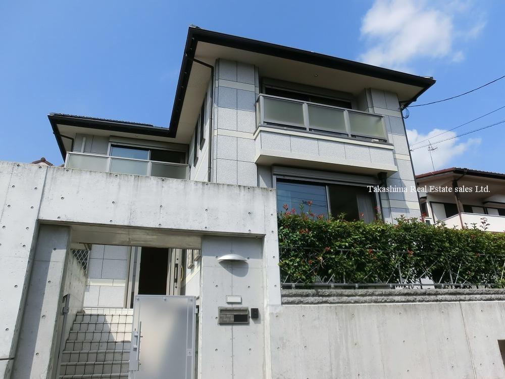 Local appearance photo. It is built after five years.