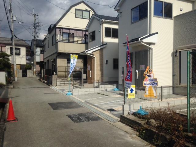 Local photos, including front road. Streetscape appearance, including the front road