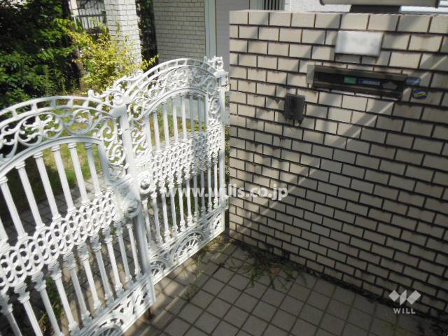 Entrance. Entrance gate part