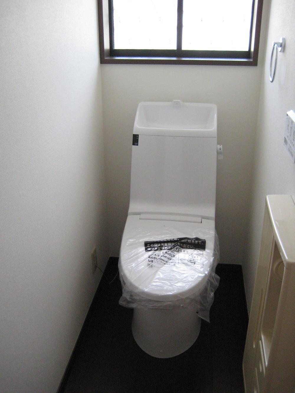 Toilet. Indoor (July 2013) Shooting