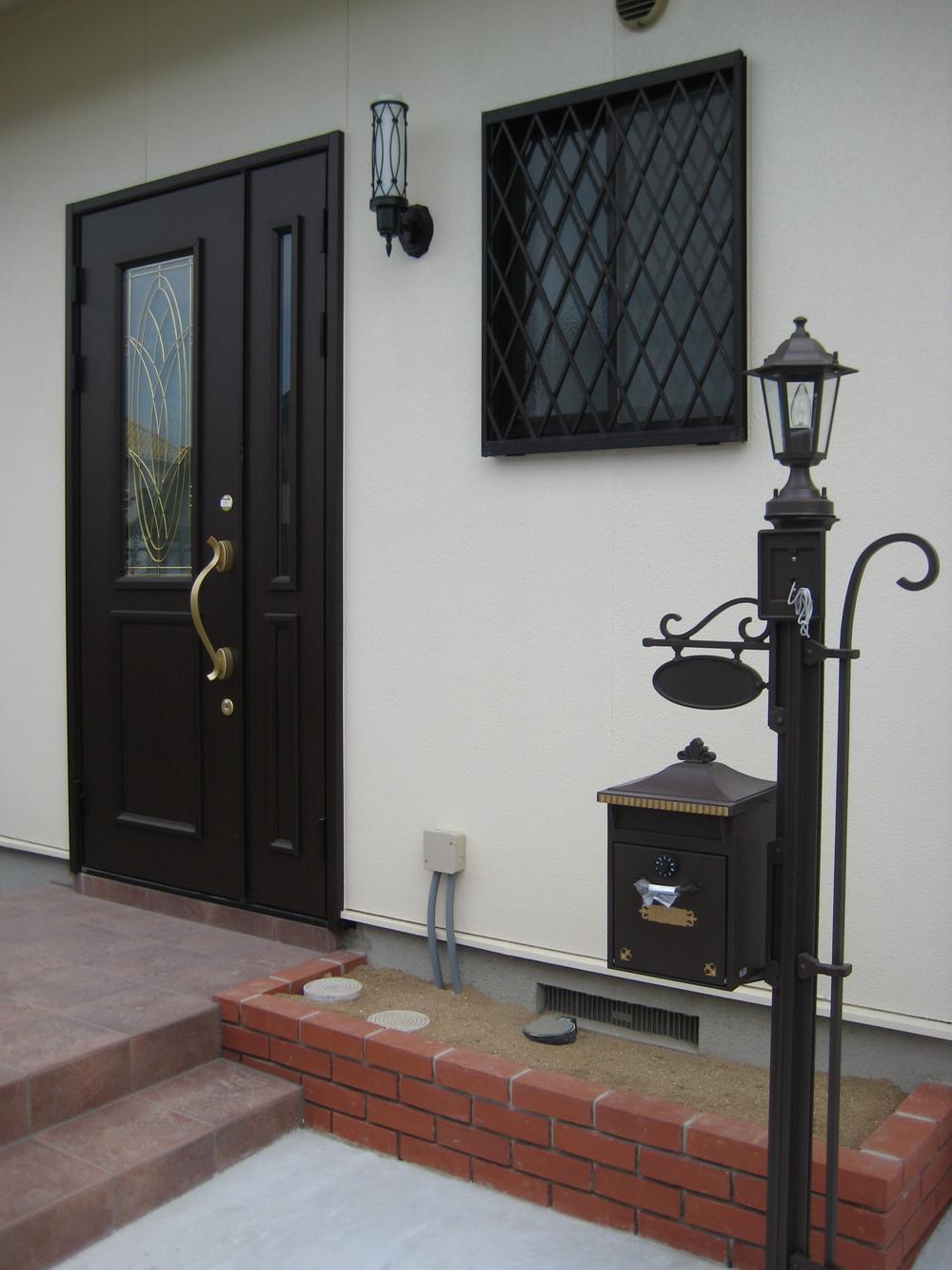 Entrance. Local (July 2013) Shooting