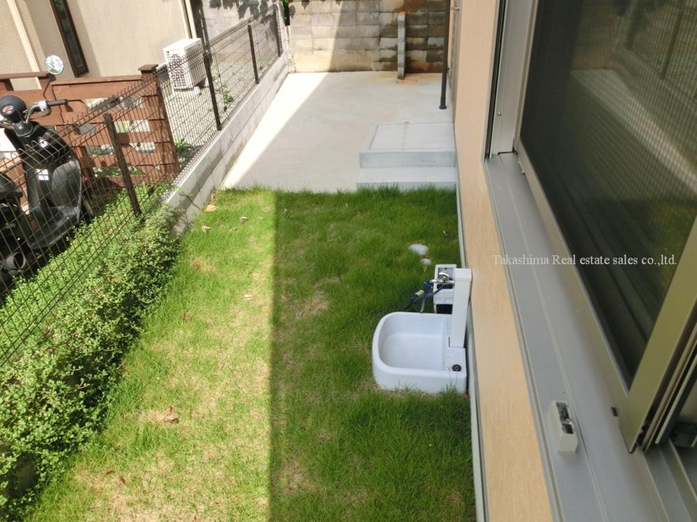 Garden. The garden space. Please use the multi-purpose.