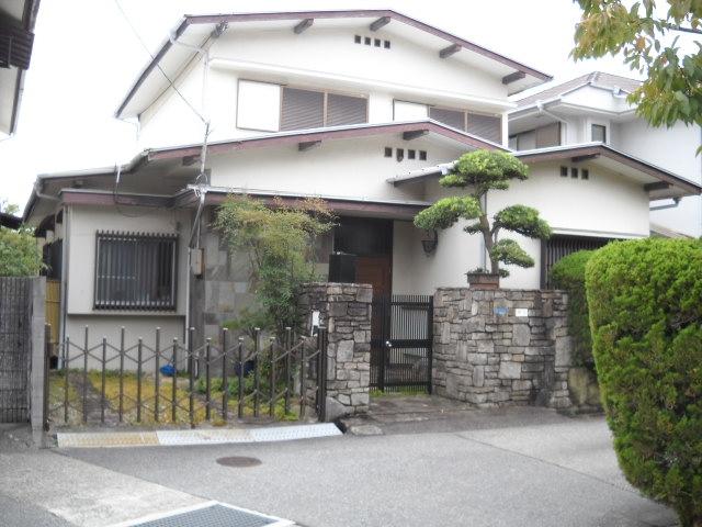 Local appearance photo. Local (11 May 2013) Shooting